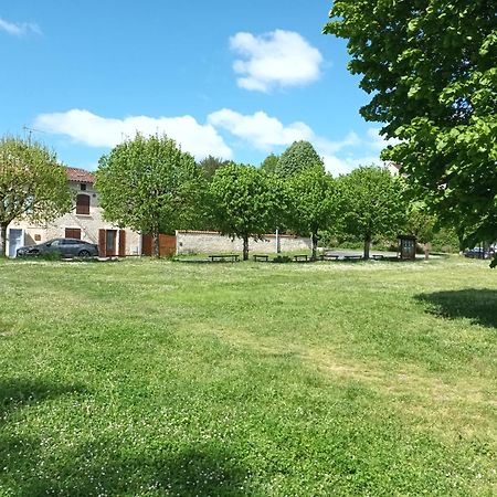 Au Bord De La Riviere Διαμέρισμα Verteuil-sur-Charente Εξωτερικό φωτογραφία